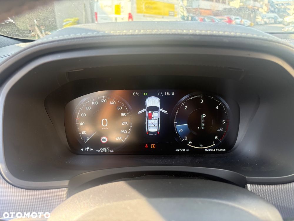 Volvo V90 D5 AWD Geartronic R Design - 26