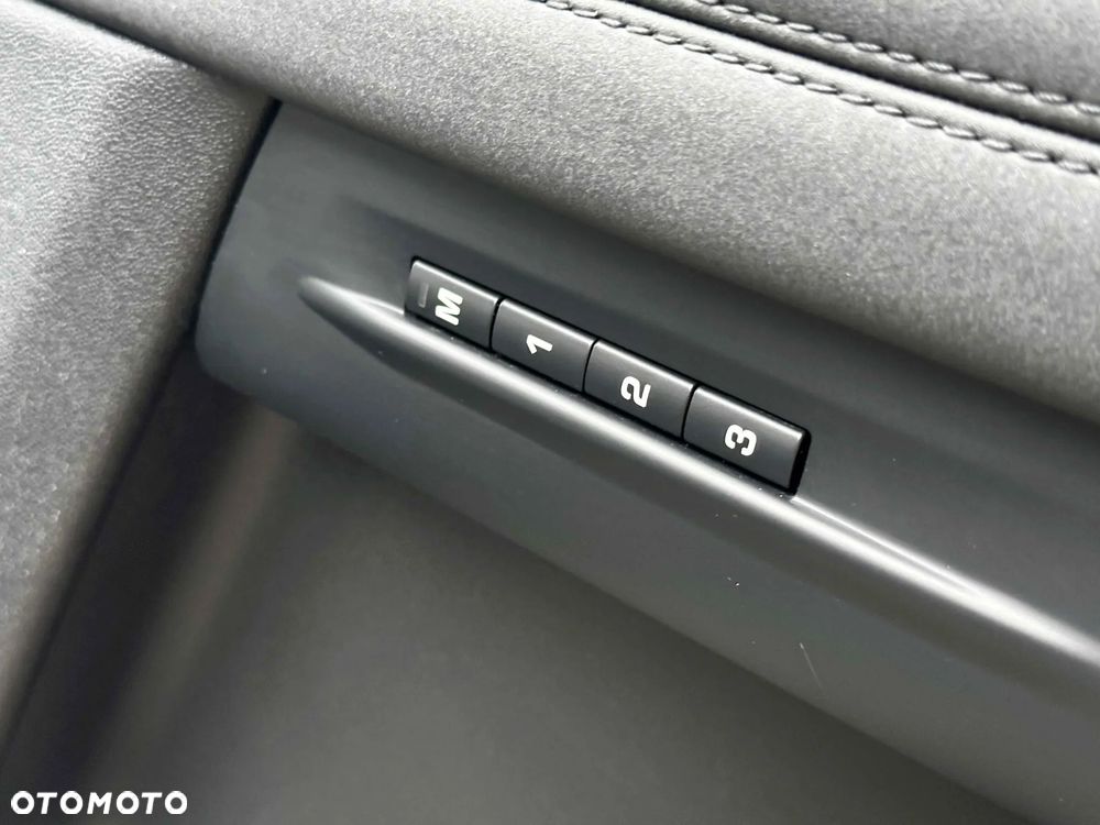 Land Rover Range Rover Evoque P250 R-Dynamic - 29