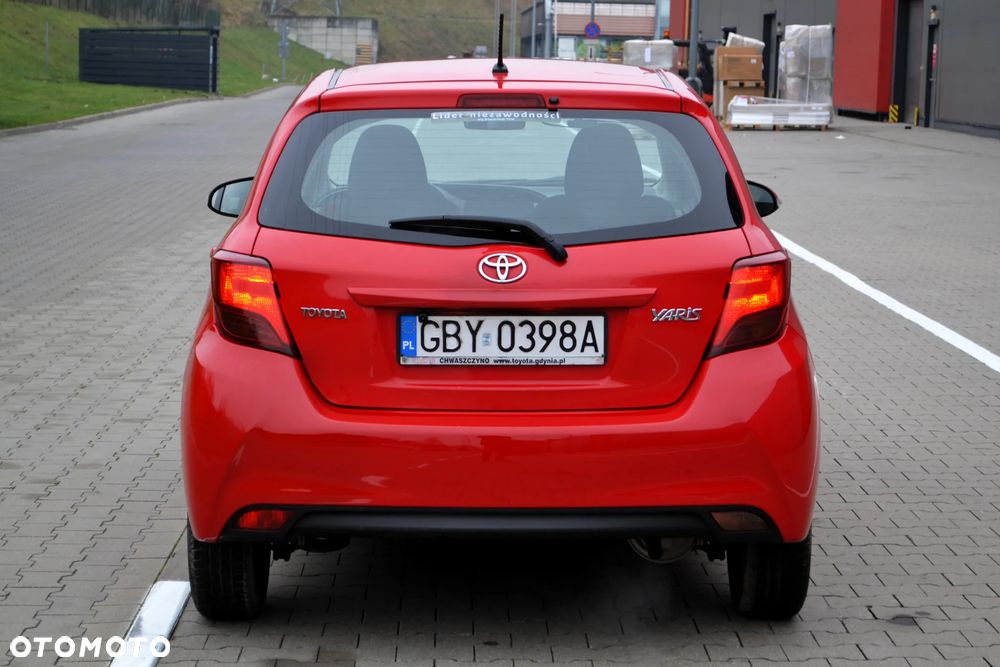 Toyota Yaris 1.0 Sol - 29