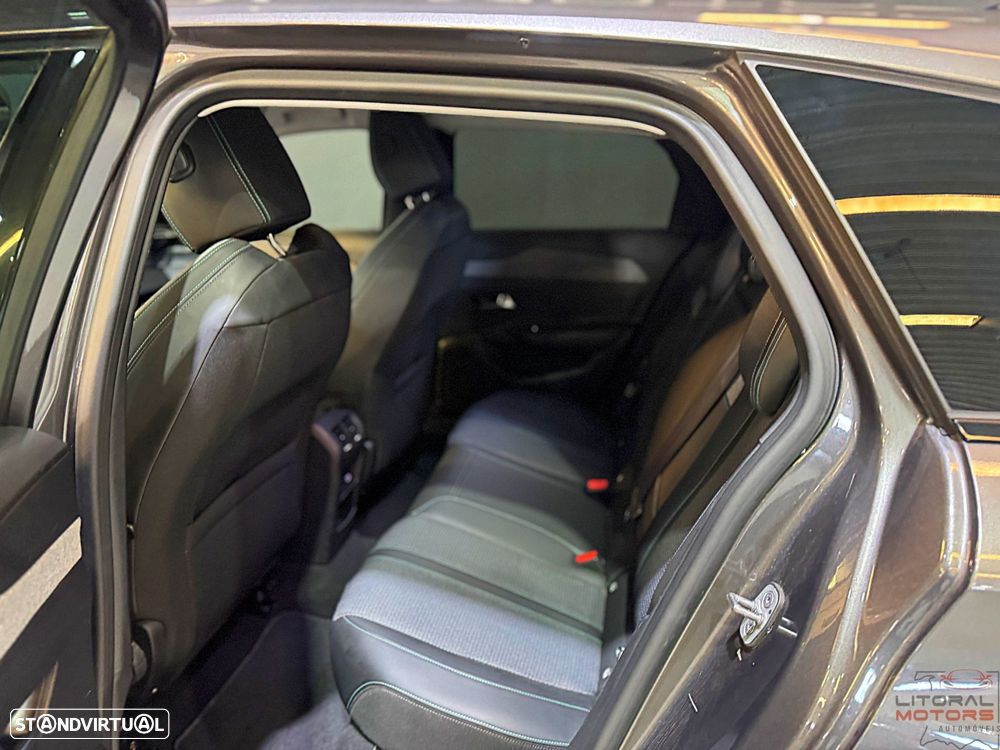 Peugeot 308 SW 1.2 PureTech Allure Pack EAT8 - 17