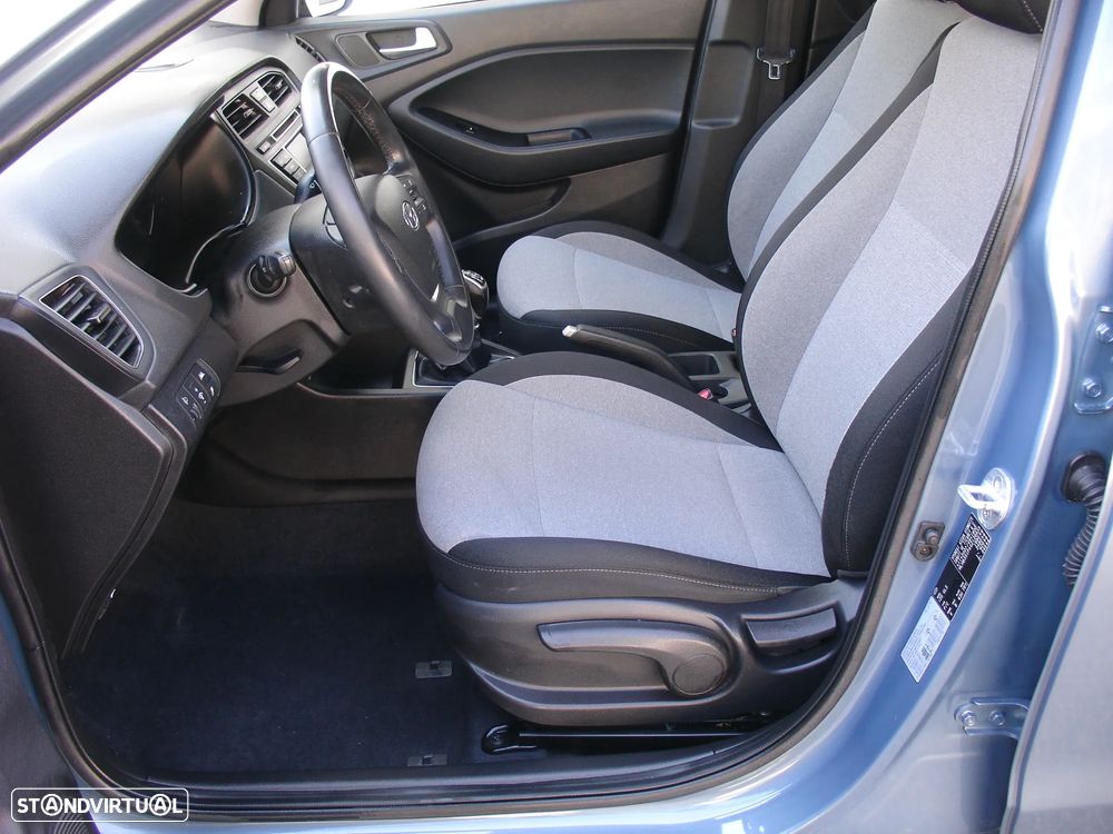 Hyundai i20 1.1 CRDi LED - 2