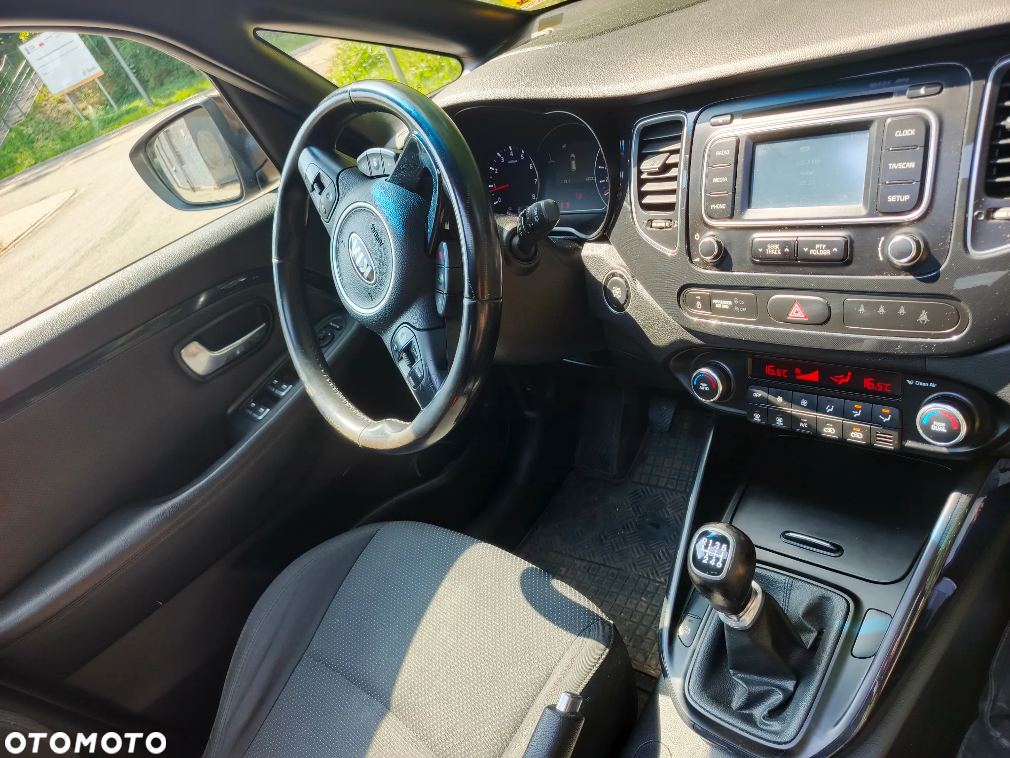 Kia Carens - 3