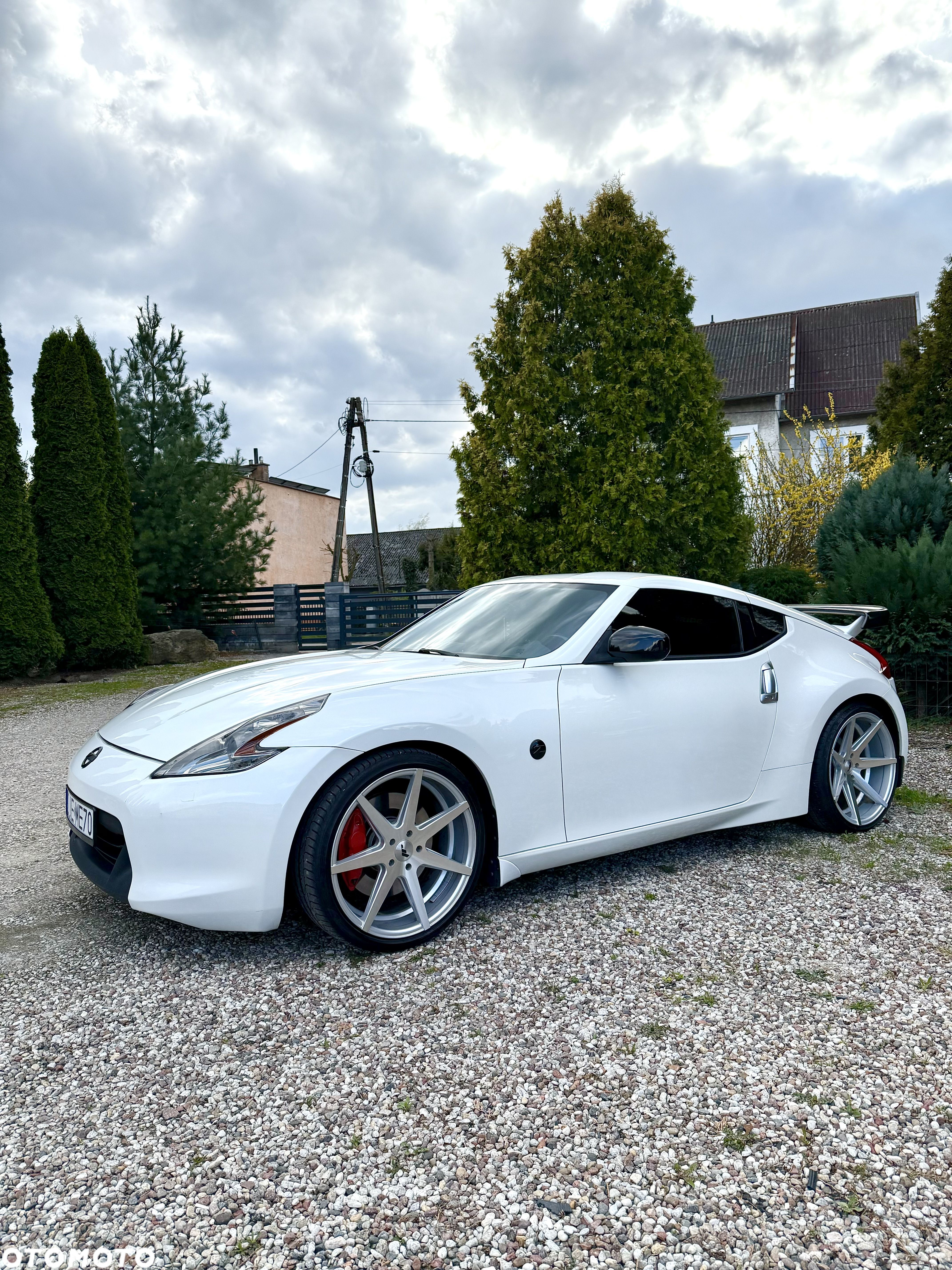 Nissan 370 Z - 1