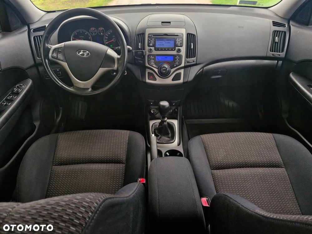 Hyundai i30 1.6 CRDi Classic + - 12