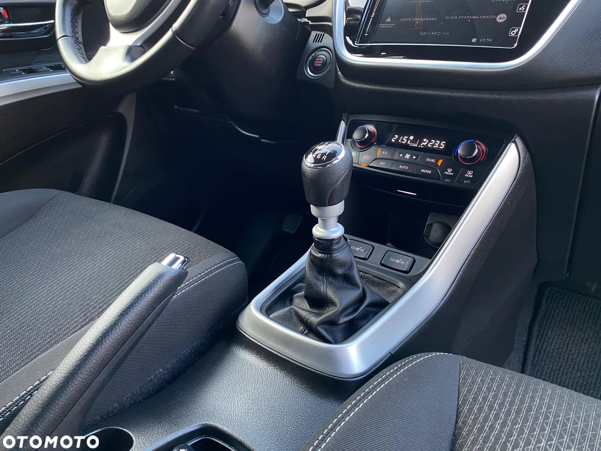 Suzuki SX4 S-Cross 1.4 T Premium - 31