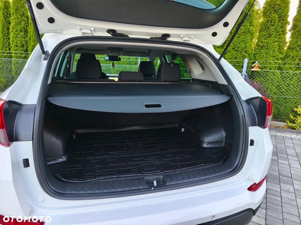 Hyundai Tucson 1.7 CRDI BlueDrive GO 2WD - 25