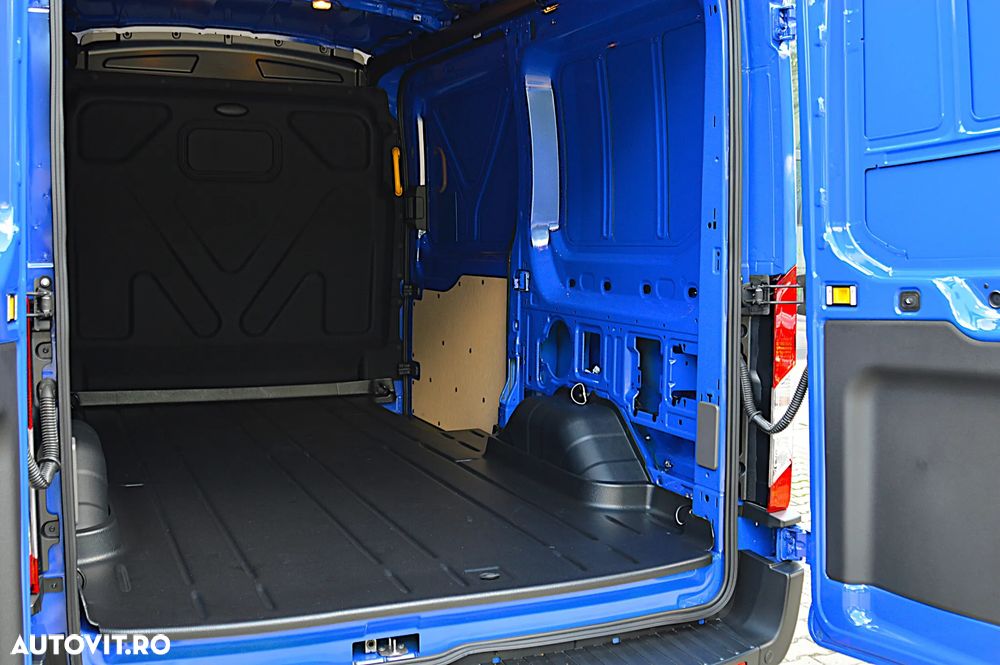 Ford E-TRANSIT L2H2 3500KG N1 - 25