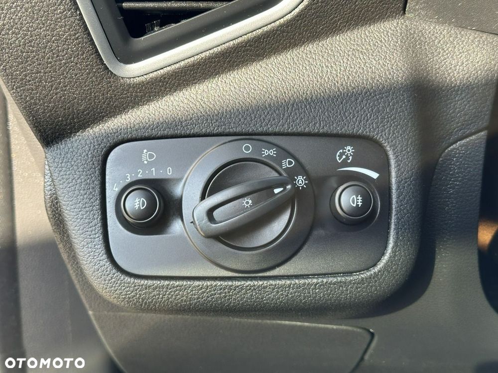 Ford Kuga 2.0 TDCi 2x4 Titanium - 17