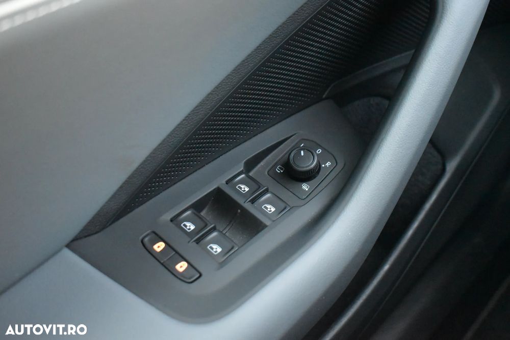 Volkswagen Passat Variant 1.5 e-TSI OPF DSG Business - 10