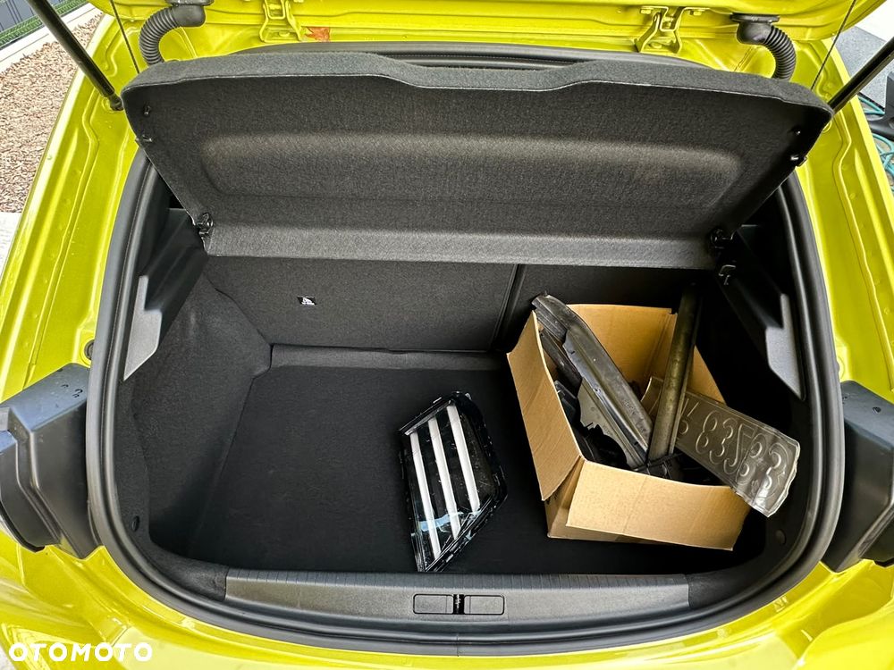 Peugeot 208 - 13