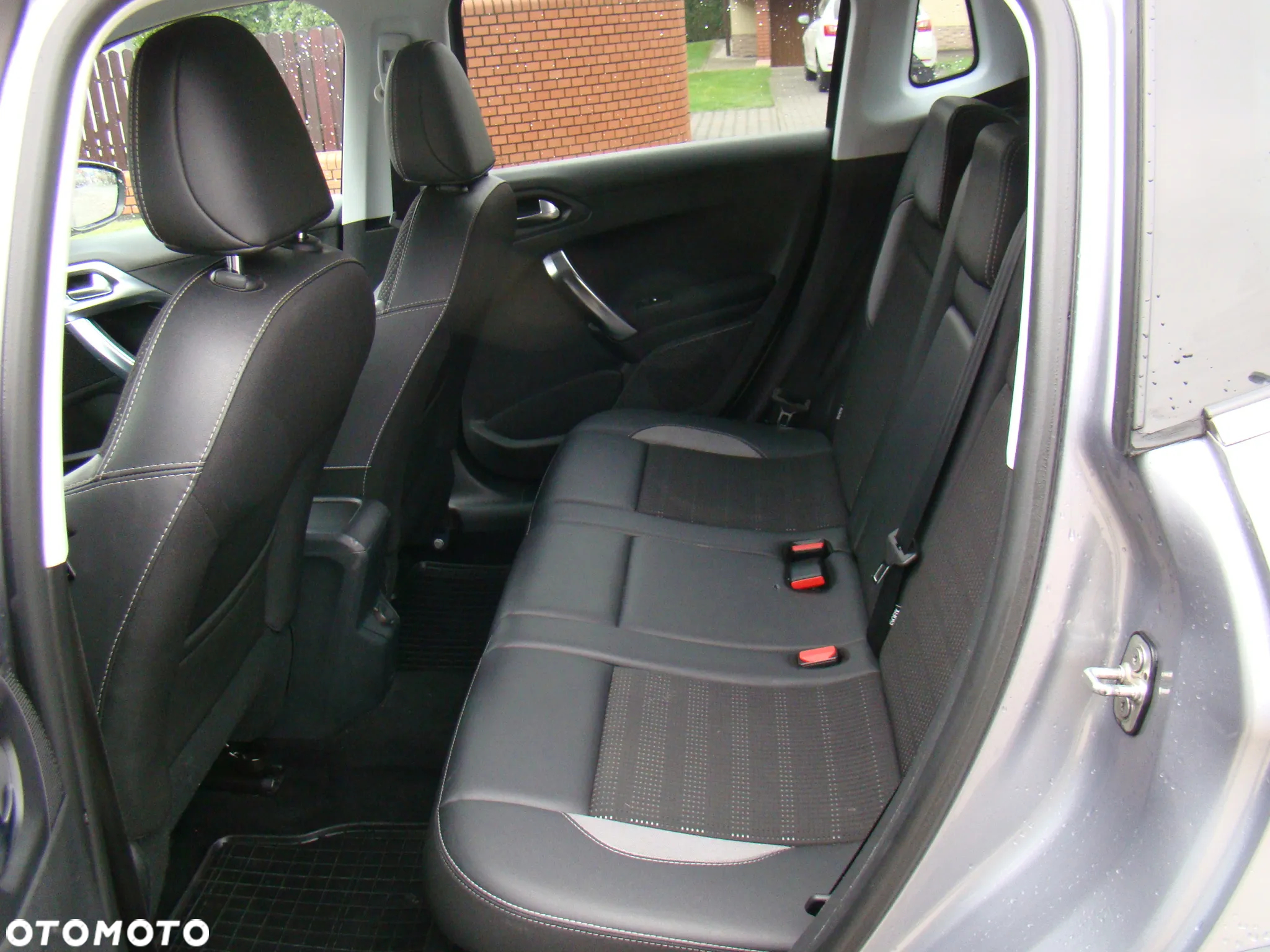 Peugeot 2008 1.5 BlueHDi Crossway - 9