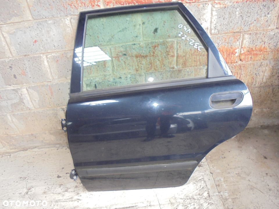 DRZWI LEWY TYL VOLVO V40 KOD 332-22 - 3