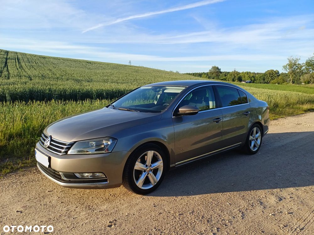 Volkswagen Passat 2.0 TDI 4Motion BlueMotion Technol Comfortline - 1