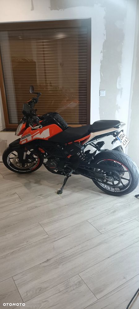 KTM Duke 125 - 18