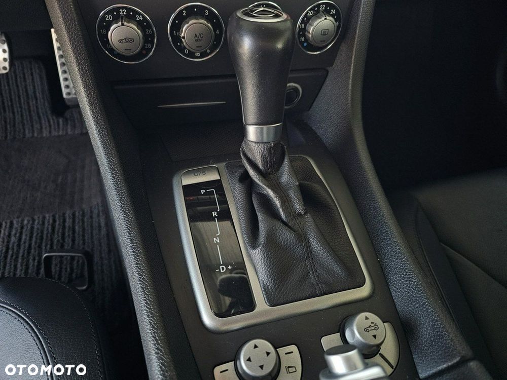 Mercedes-Benz SLK - 24