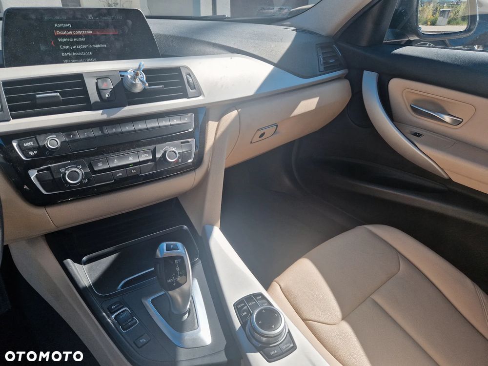 BMW Seria 3 318i - 5