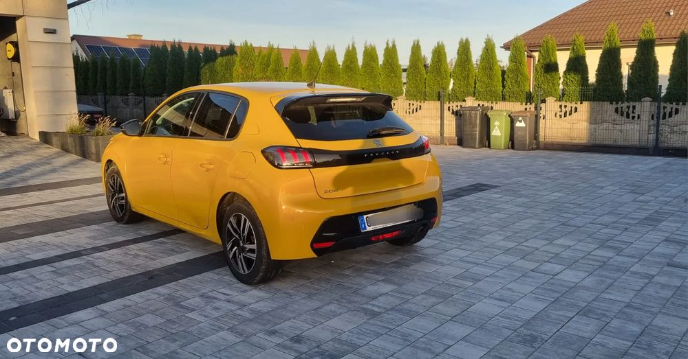 Peugeot 208 PureTech 100 EAT8 Allure - 5