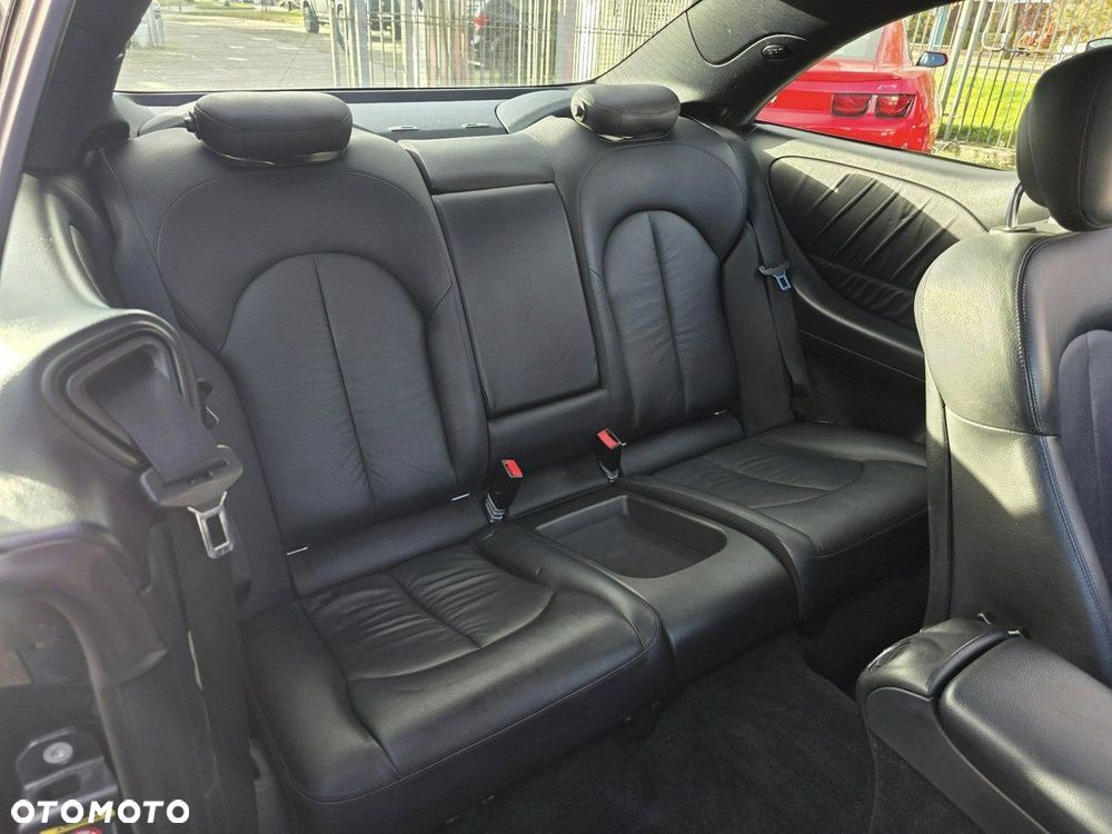 Mercedes-Benz CLK Coupe 200 Kompressor Automatik Avantgarde - 27