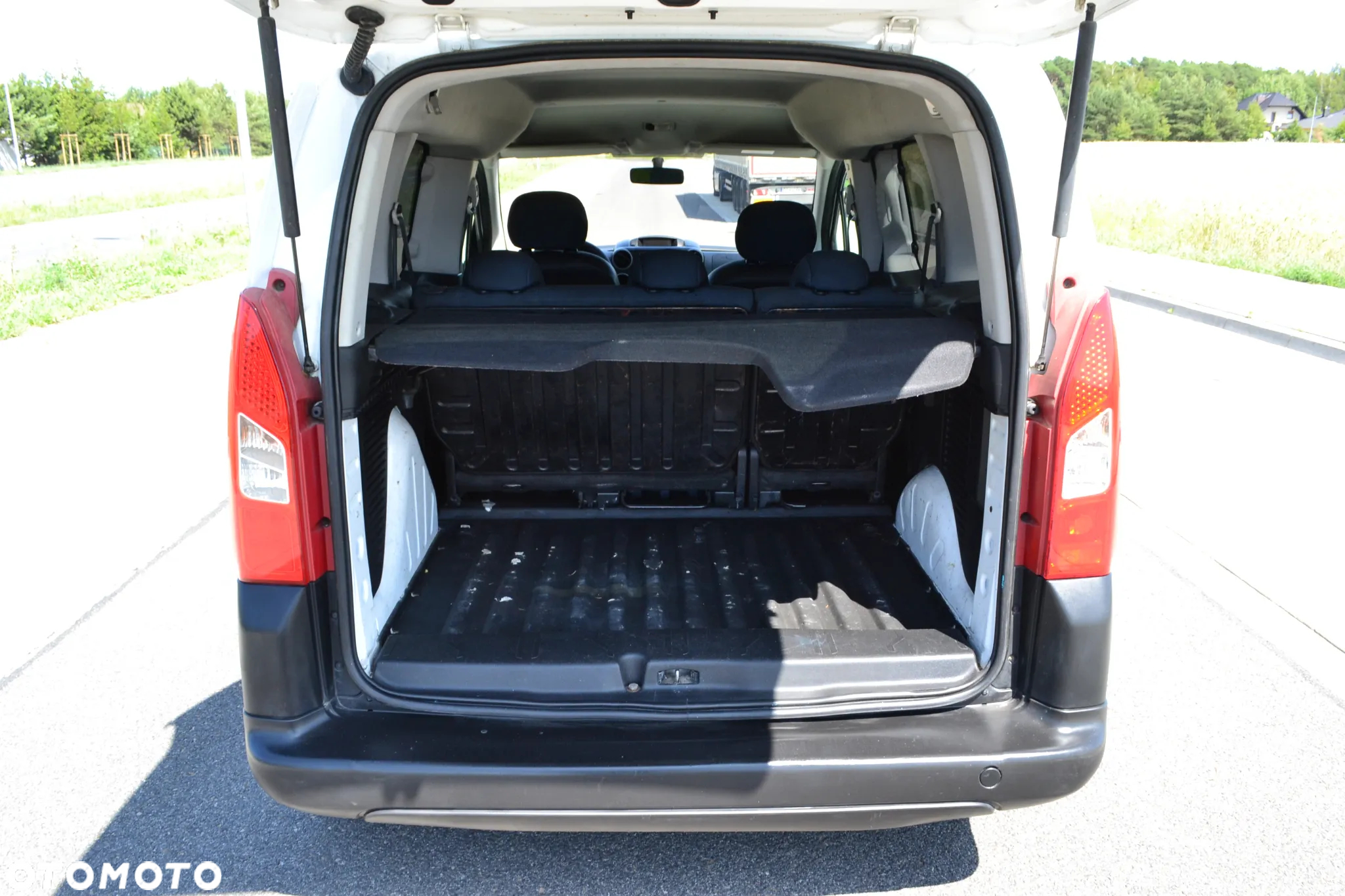 Peugeot Partner 1.6 HDi Presence - 21