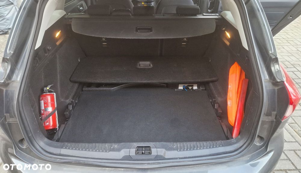 Ford Focus 2.0 EcoBlue STart-Stopp-System TITANIUM - 6