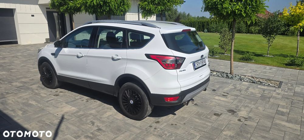 Ford Kuga - 10