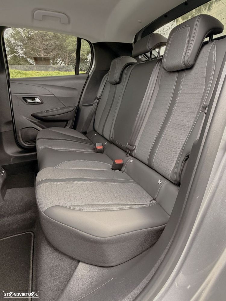 Peugeot 208 1.2 PureTech Allure - 36