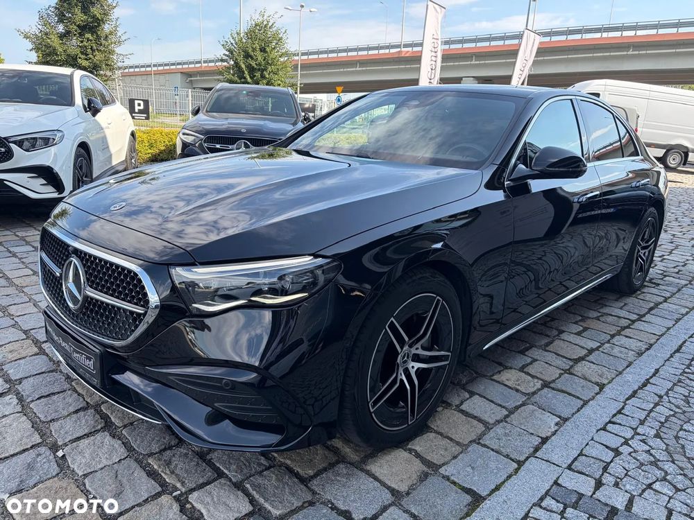 Mercedes-Benz Klasa E 220 d 4Matic 9G-TRONIC Edition AMG Line - 3