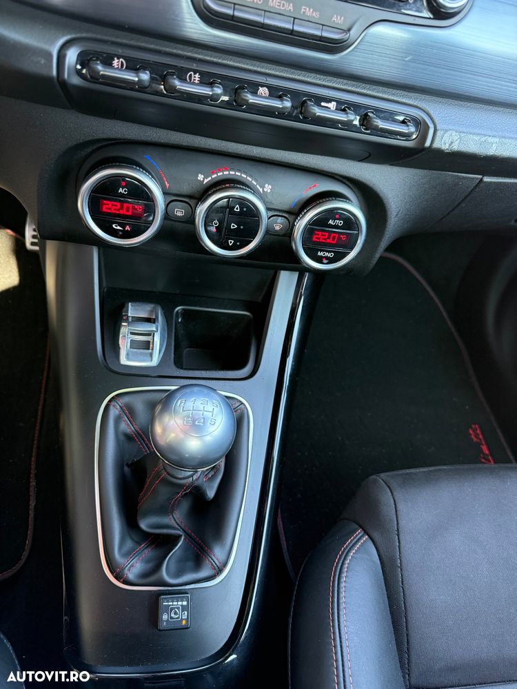 Alfa Romeo Giulietta 1.4 M-Air Distinctive - 12