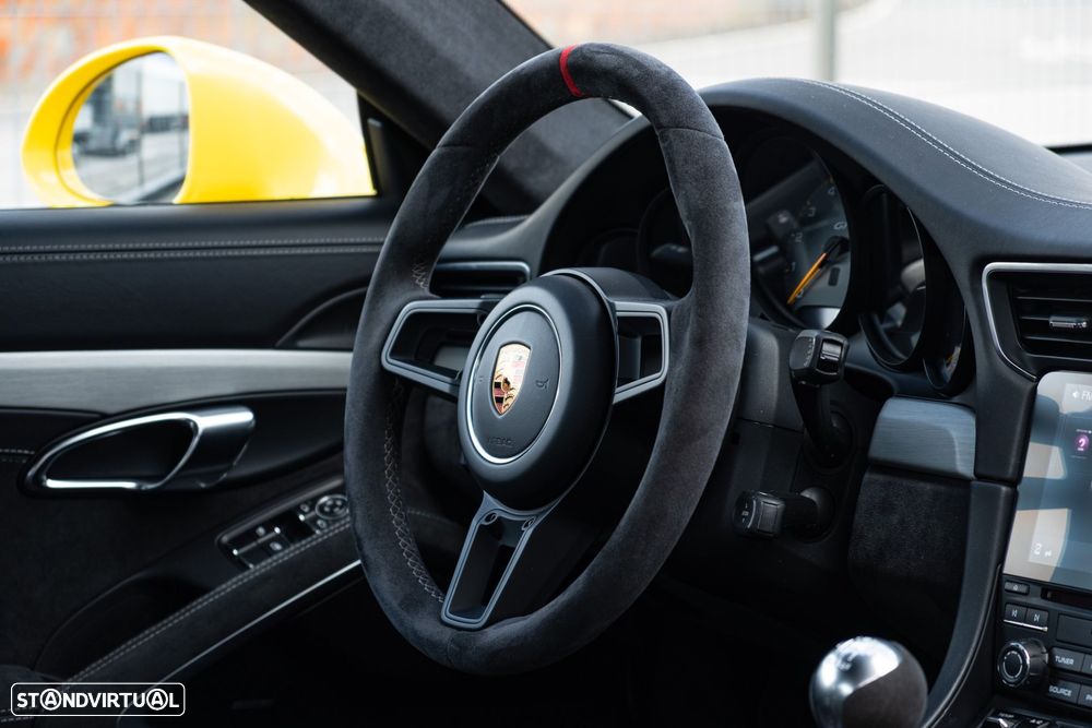 Porsche 911 Série F - 41