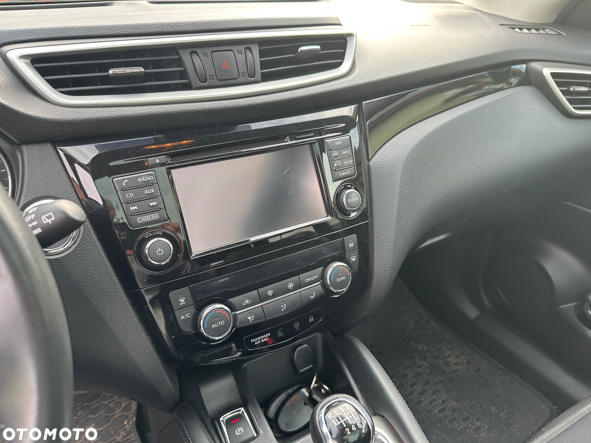 Nissan Qashqai 1.6 DCi 4x4 Tekna - 6