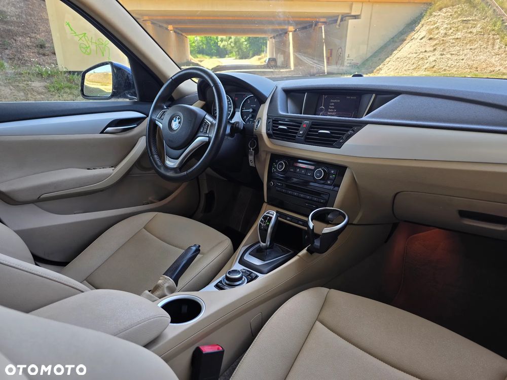 BMW X1 xDrive18d - 14