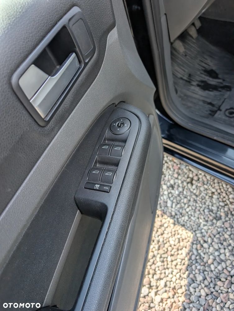 Ford Focus 1.6 Ti-VCT Trend - 19