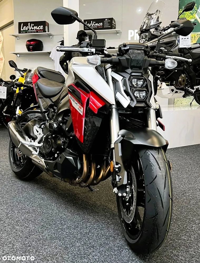 Suzuki GSX - 37