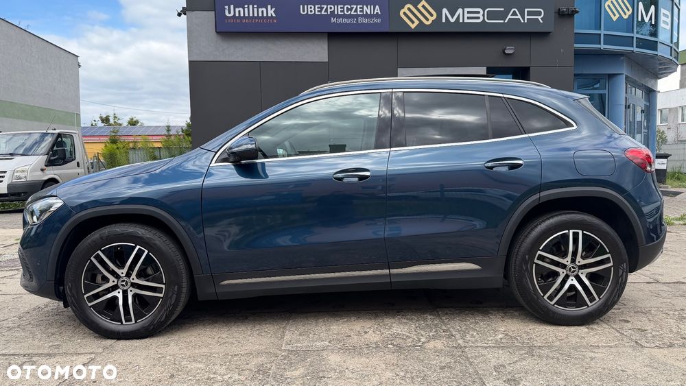 Mercedes-Benz GLA - 4