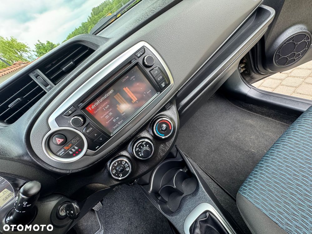 Toyota Yaris - 15