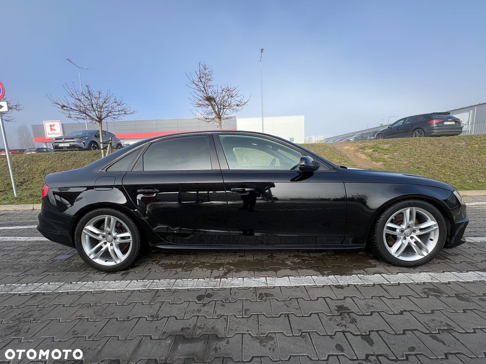 Audi A4 Limousine - 2