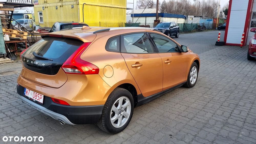 Volvo V40 Cross Country D3 Geartronic Kinetic - 4