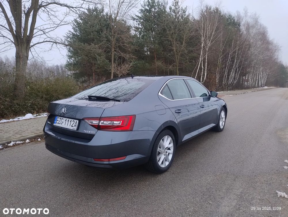 Skoda Superb 2.0 TDI Ambition - 5