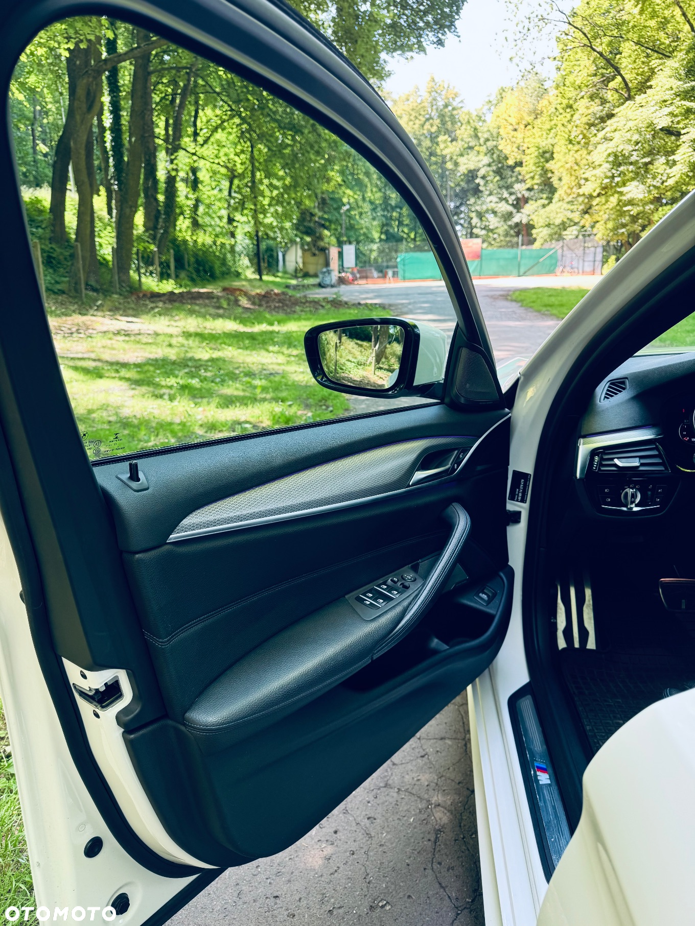 BMW Seria 5 520d Touring M Sport Edition - 21