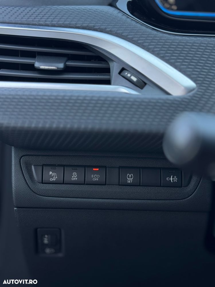 Peugeot 2008 PureTech 82 Allure - 15