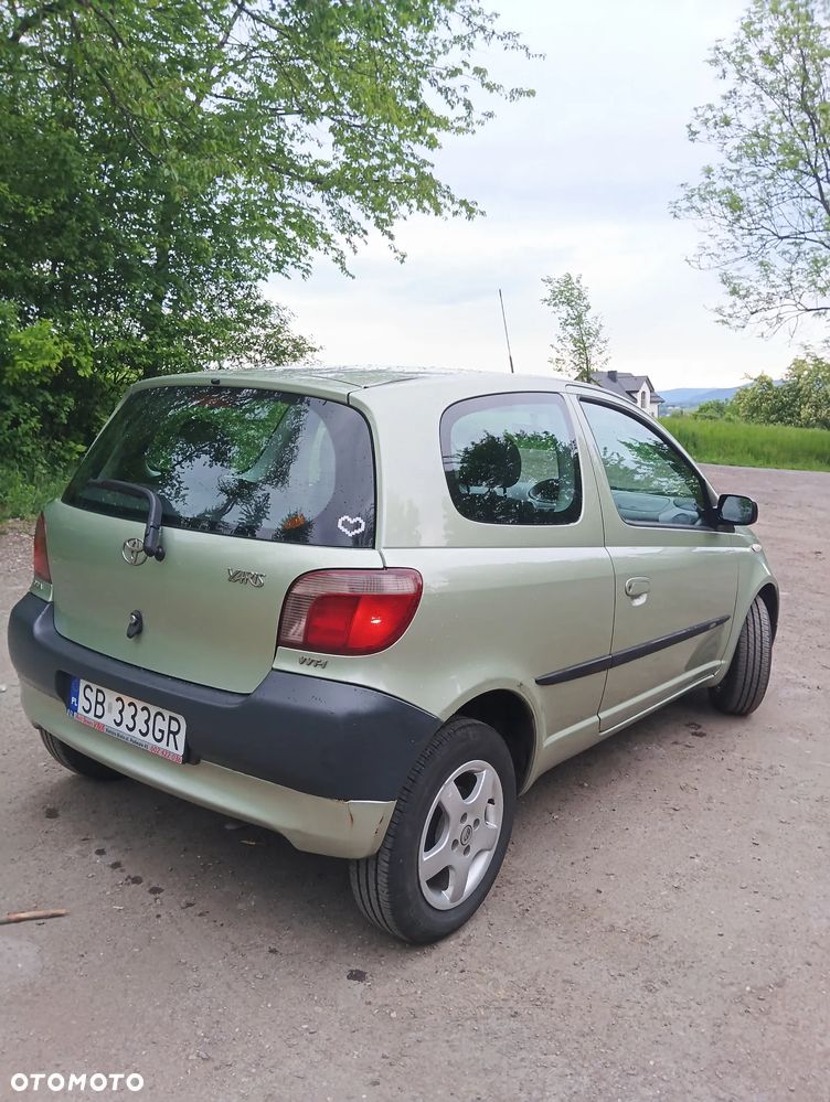 Toyota Yaris 1.0 Base - 4
