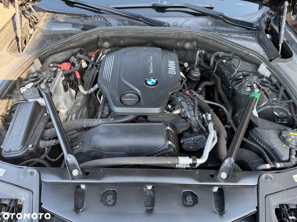 BMW Seria 5 518d Luxury Line - 32