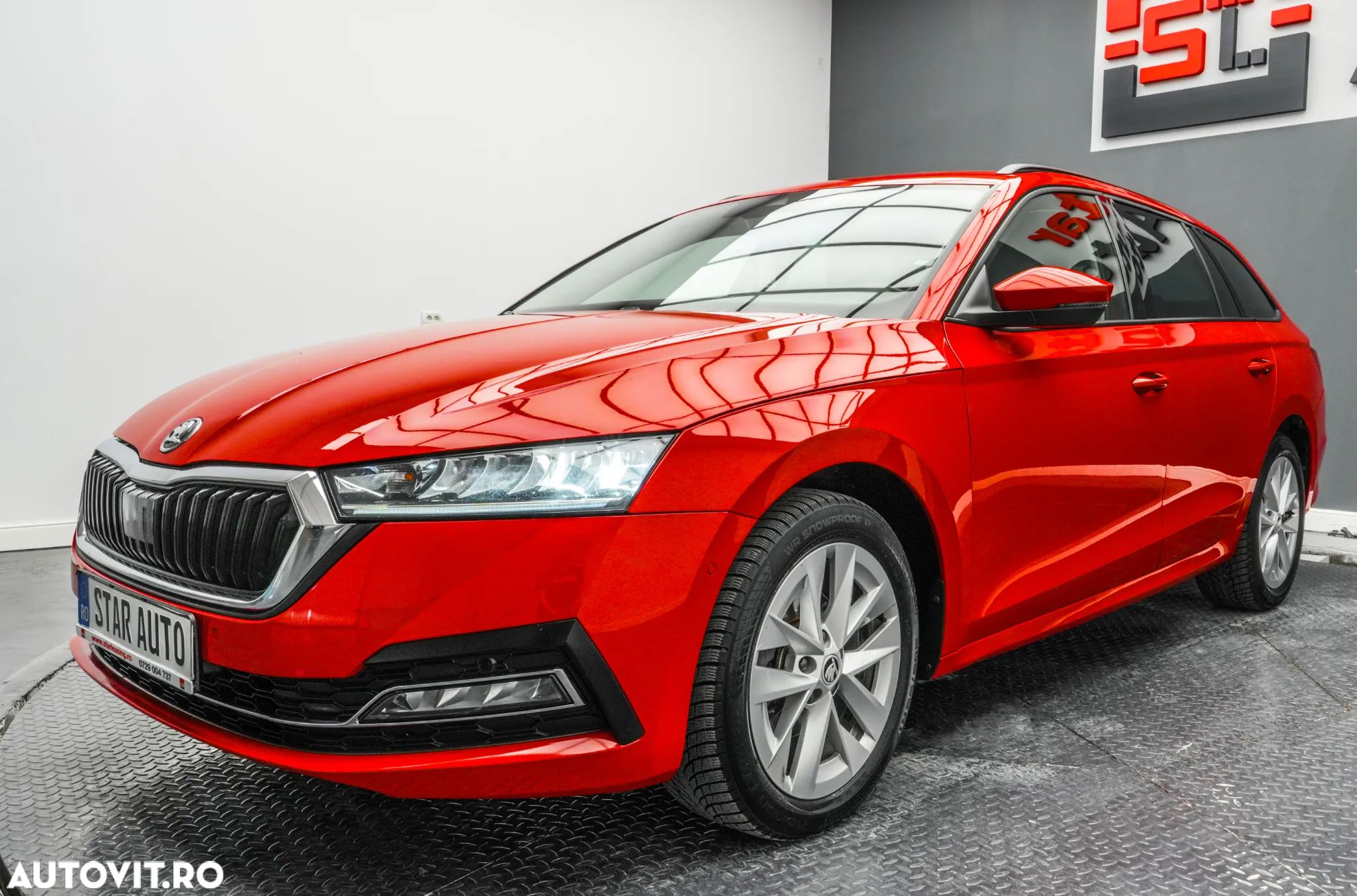 Skoda Octavia Combi 2.0 TDI DSG Ambition - 1