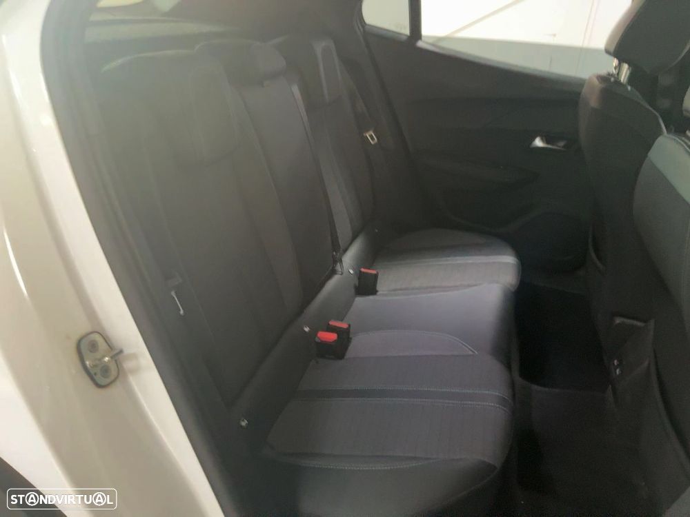 Peugeot 2008 PureTech 130 EAT8 Allure - 12