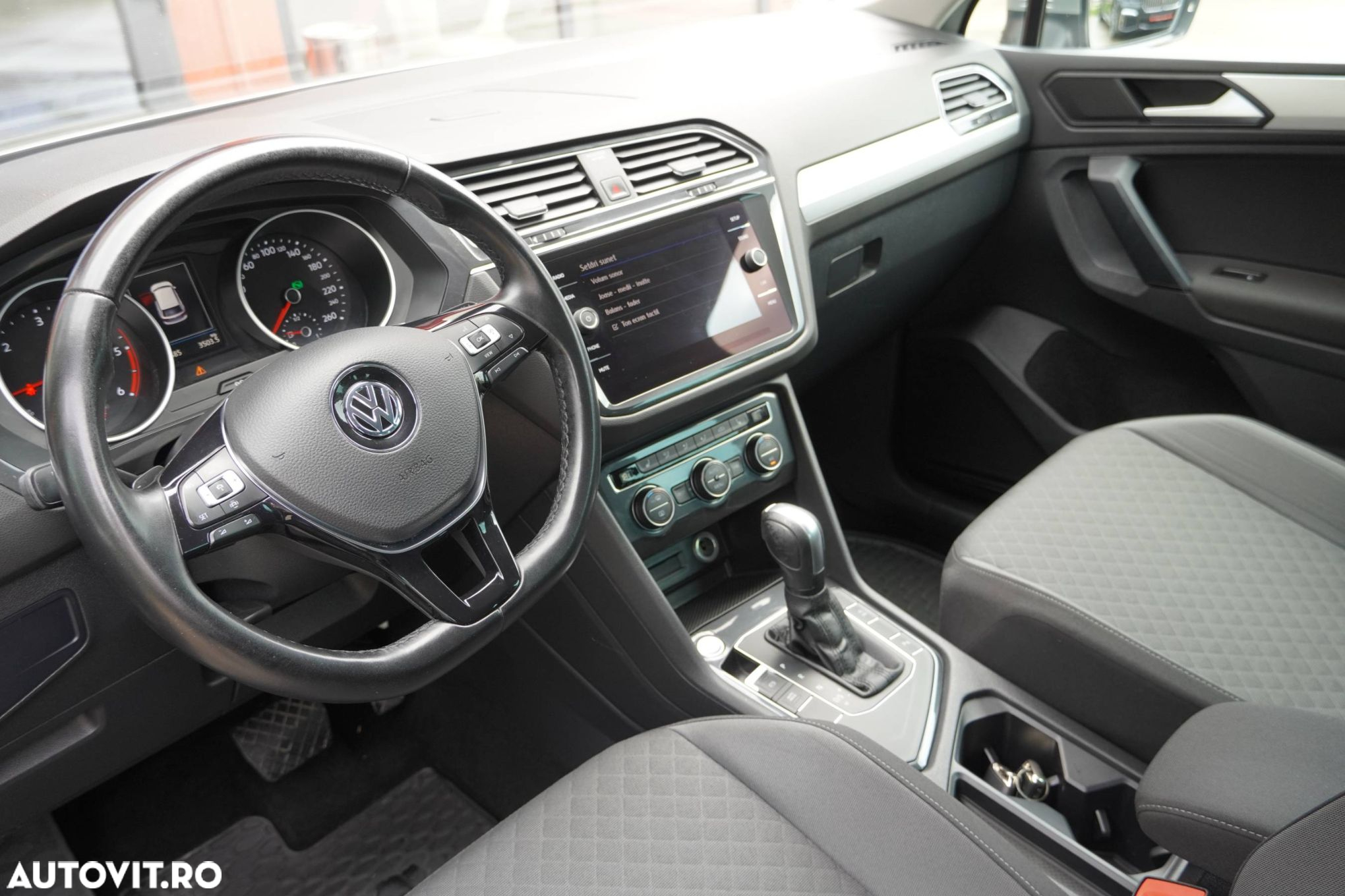 Volkswagen Tiguan - 20