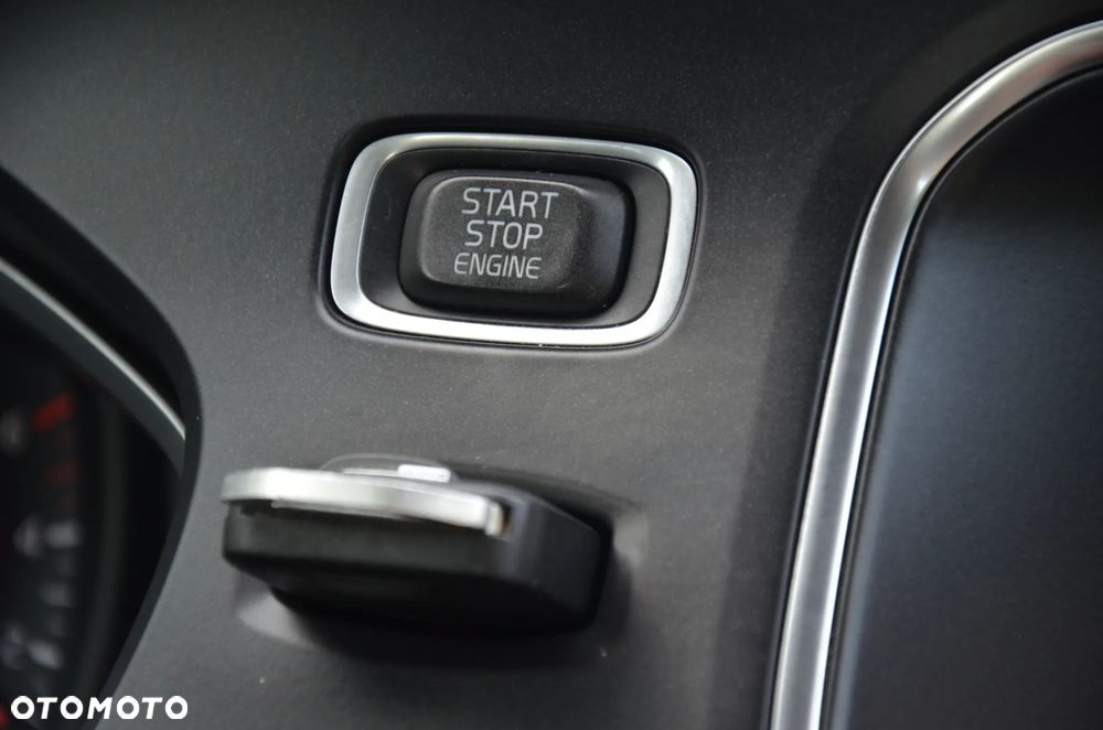 Volvo V40 D2 Kinetic - 17