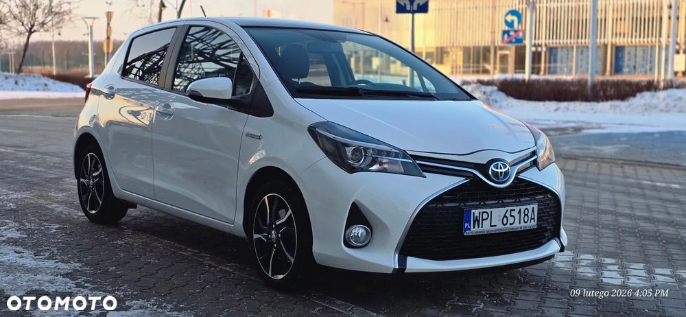 Toyota Yaris 1.5 VVT-i Lounge - 4