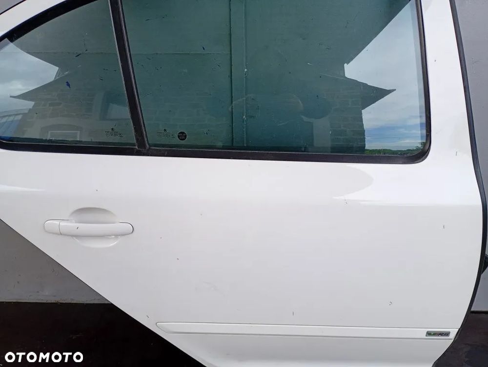 drzwi tylne prawe tył kompletne 1026 skoda octavia ii lift hb 2011r - 3