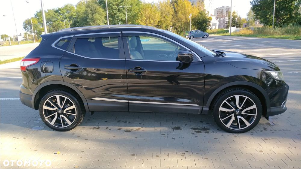 Nissan Qashqai 1.6 dCi Xtronic TEKNA+ - 23