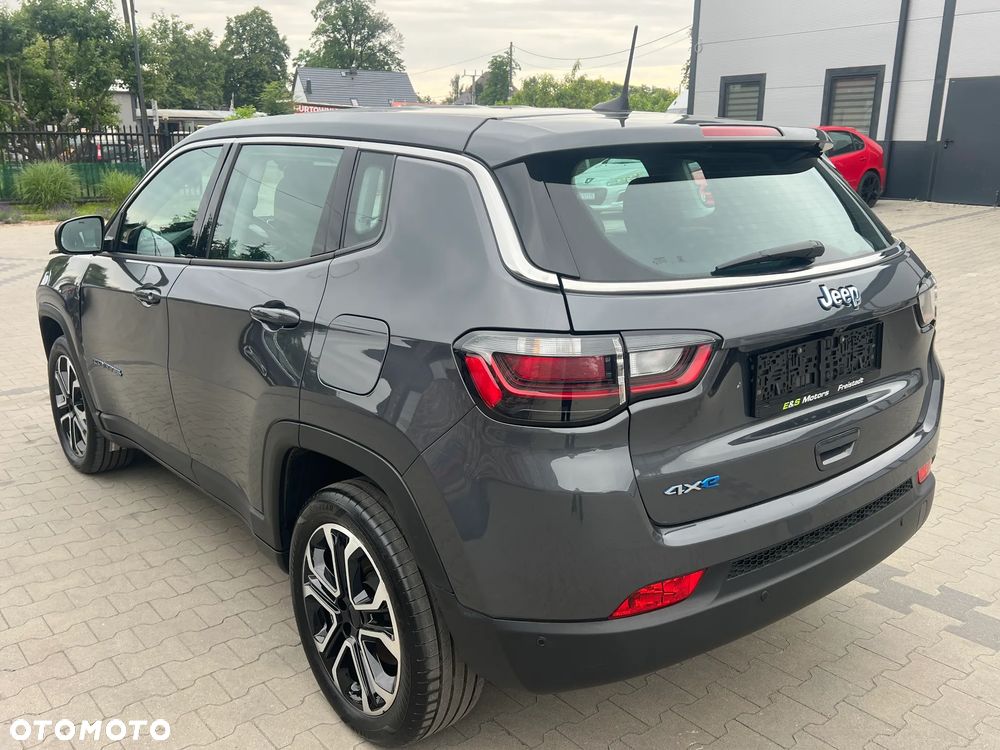 Jeep Compass - 1